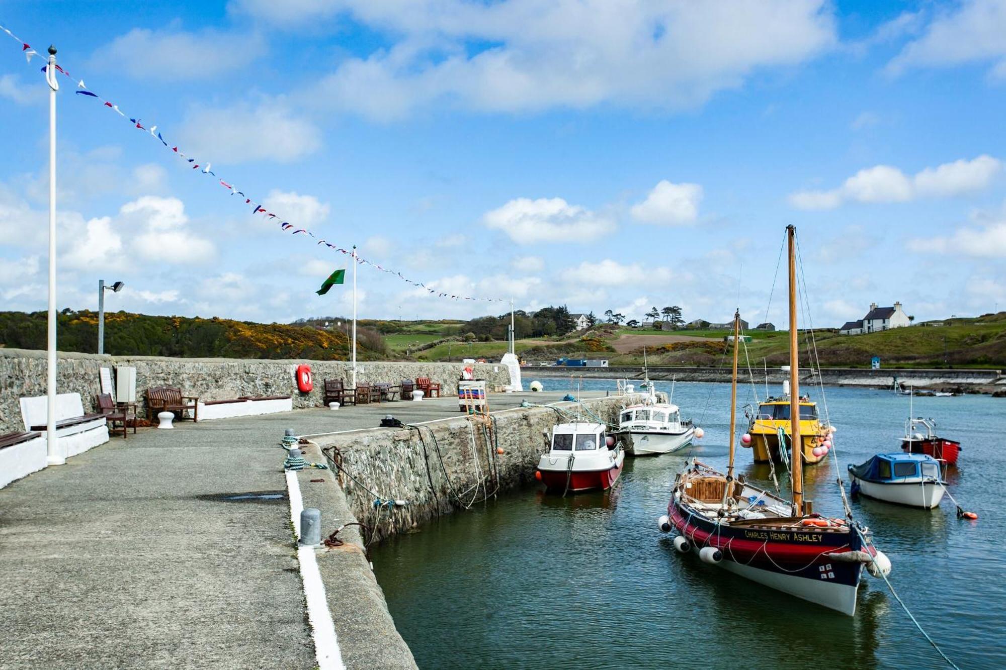 The Studio The Old Post Office Cemaes Bay Bagian luar foto